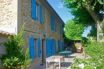 Image de Superbe mas, cabane dans les arbres, piscine, billard, trampoline, baby-foot