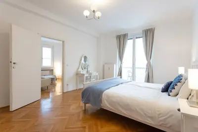 Image de Opera National De Suite City Center \"Santorin\"