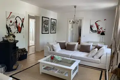 Bel appartement design ensoleillé et confortable pour se détendre avec 2 chambres