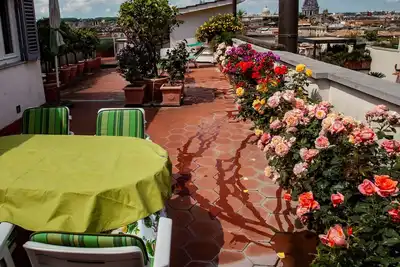 Image de Appartement a Spanish Steps, avec terrasse straordinaire, wifi-Ac