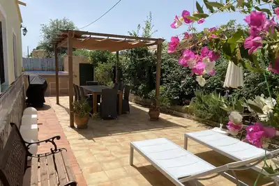 Image de Bungalow indépendant avec piscine à 650m de la plage de sable fin