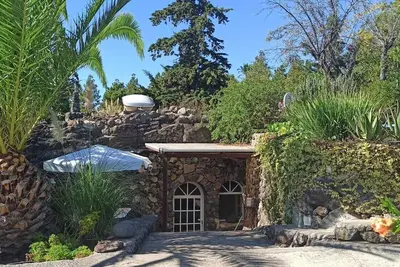 Image de Habitation troglodytique Unique, côté ouest ensoleillé, repos et détente, WiFi, Tv satellite