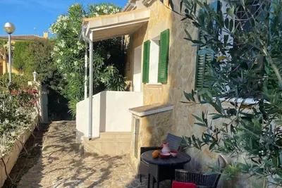 Image de Quietly located 4-person vacation home with garden, roof terrace with sea view