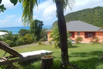 Image de LĂ haut dans le jardin - Villa vue sur mer et montagne - Deshaies