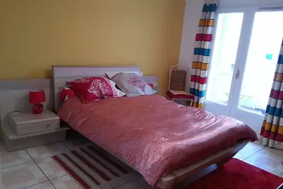 Image de grande chambre a louer avec terrasse et garage, centre ville Perpignan