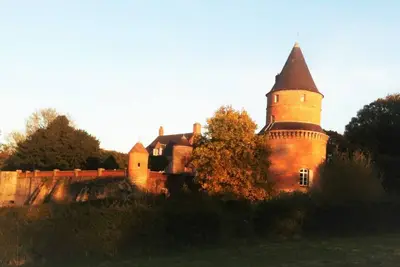 Image de cottage in the park of a castle(manor)