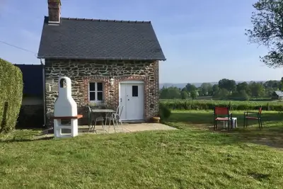 Image de Charmante maisondecampagne dans son proprevergerpaisible avec une vue imprenable