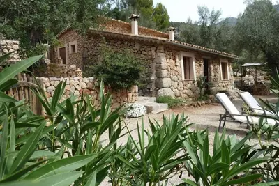 Image de chalet de montagne près de la mer, idéale pour les excursions 20% de réduction e