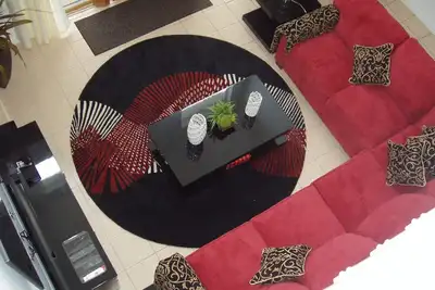 Image de Vos vacances en famille parfaites! Piscine privée, salle de jeux, 12 minutes à Disney