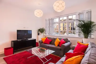 Image de London House, Chiswick, luxueux, 3 grands lits - 4 x salle de bain - Grand Endroit Pour Rester