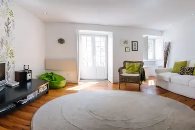 Image de Appartement entièrement rénové dans le quartier historique d'Alfama.