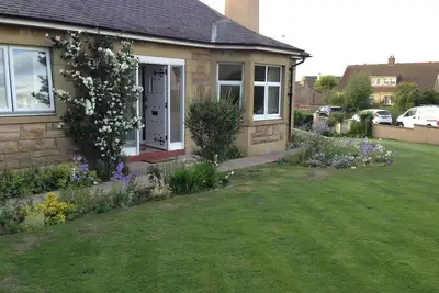 Image de Stb 4 * WiFi gratuit Grande propriété et jardin Idéal pour les fonctions familiales
