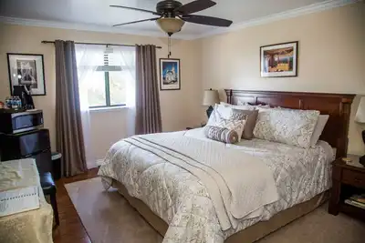 Image de 2 chambres, 1 salle de bain peut accueillir jusqu'à 6 personnes dans les beaux Paso Robles