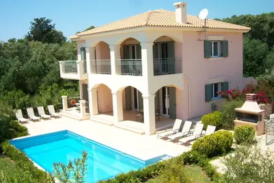 Image de Short walk to the beach, Four bedrooms four bathrooms sleeps 8