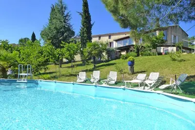 Image de Bas de villa le Resplendin