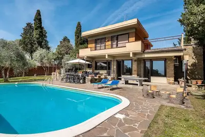Image de Villa panoramique de luxe avec piscine à Florence - Toscane