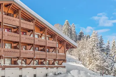 Image de ⛷ Megève - Appartement 2 ch - Proche Centre & Ski - Wifi + Netflix - Balcon