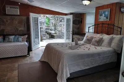 Image de Château exclusif, situé au centre de Branson à la magnifique rivière Buffalo!