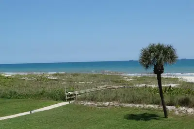 Image de Direct Oceanfront Luxury Condo # 61