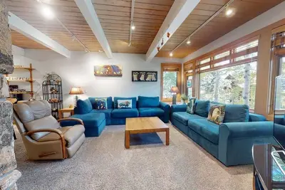 Image de Trembleforêt Condominiums L14: piscine / spa / Fitness Centre d'accès gratuit