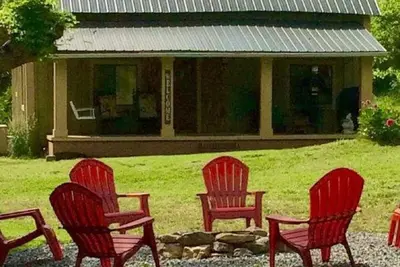 Image de Cottage à Rabbit creux Le 7 Private Acres Minutes Asheville Nc Animaux / Wifi