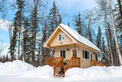 Image de Aventure en pleine nature! Profitez du sauna intérieur! Réservez en petit ou en grand groupe!