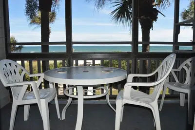 Image de 3 chambres, 2. 5 bains - Mise à jour Condo Direct Oceanfront donnant sur la piscine