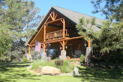 Image de Belle maison de style lodge au cœur des Black Hills du Dakota du Sud