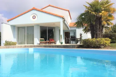Image de Très belle villa dans ''Les Jardins du Château d'Olonne'' proche de le mer<br>