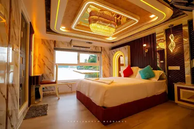 Image de Sreekrishna Houseboats