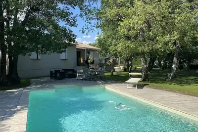 Image de En Drôme provençale, pleine nature, piscine extérieure et Spas