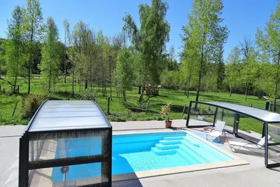 Image de Private swimming pool, Jacuzzi and Sauna Clair de Lune 4****