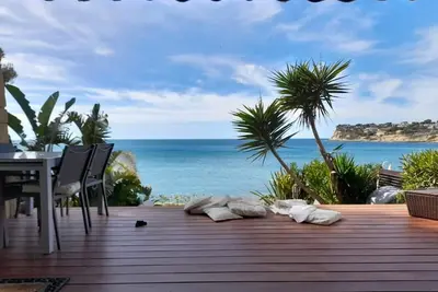 Image de Maison Exceptionnelle surplombant la Mer\/8 Personnes\/ Acces Direct à La Plage
