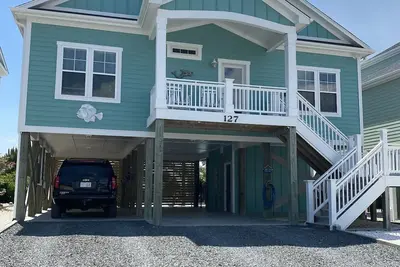 Image de Plan d'étage calme et ouvert, piscine privée, près de la plage