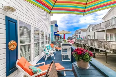 Image de vue sur l'océan / Wifi / linge de maison / chariot RÉSERVEZ Maintenant