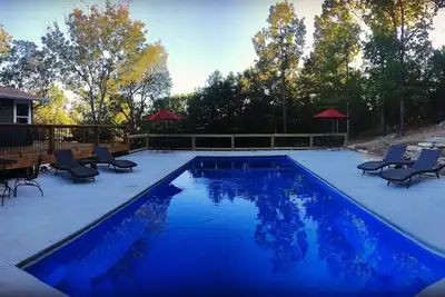 Image de Nouveau! Luxury Lake House, nouvelle piscine chauffée, bain à remous. Fermer l'accès au lac