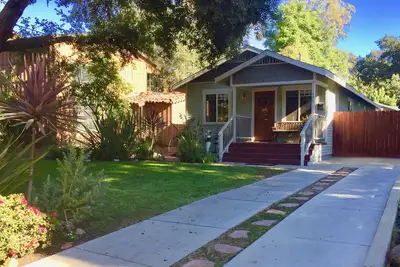Image de Pasadena Rosebowl Perfect 2Bed / 2Bath Craftsman Home \"Le Meilleur Secteur! \"