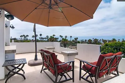 Image de Beach house Un et 1\/2 pâtés de maisons de l'océan