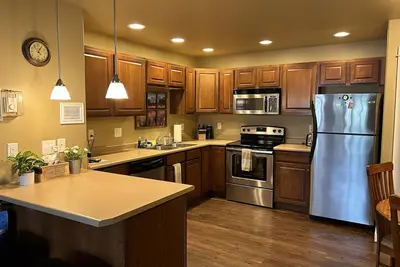 Image de Grand condo de vacances Bozeman! Aucun frais de nettoyage supplémentaires!