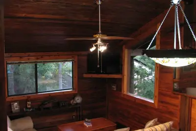 Image de Crow's Nest Cabin sur Piper Lane
