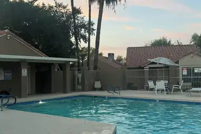 Image de 2 Br 2 Ba. Golf, magasins, épiceries, casino, et grands sites sportifs! ⚾🏈🏒