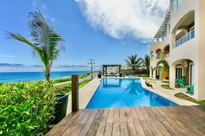 Image de Luxueux Oceanfront Condo Rooftop Pool Vue 360 °
