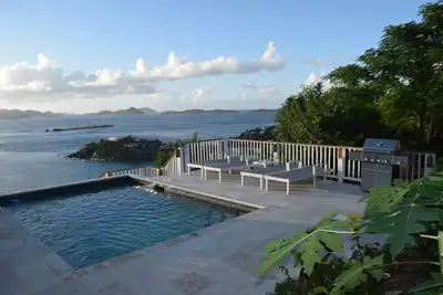 Image de Villa exclusive Cruz Bay! Vue imprenable sur l'eau et couchers de soleil!