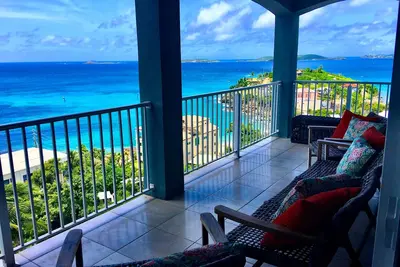 Votre paradis Penthouse vous attend! Vues à couper le souffle! Entrez dans Cruz Bay! Bassin!