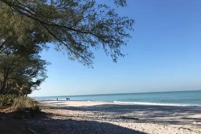 Image de Promotions de novembre à décembre: Condo de luxe en bord de mer avec des couchers de soleil spectaculaires! !