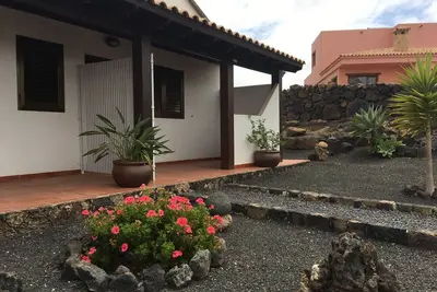 Image de Bel appartement dans une villa bifamiliale de 800m ² de jardin à 6 minutes de la mer