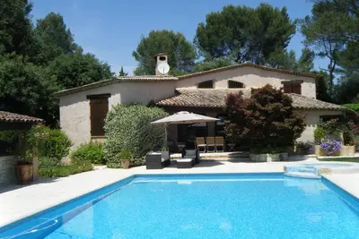 Image de Villa de caractère avec équipement moderne et grande piscine (7x14 )