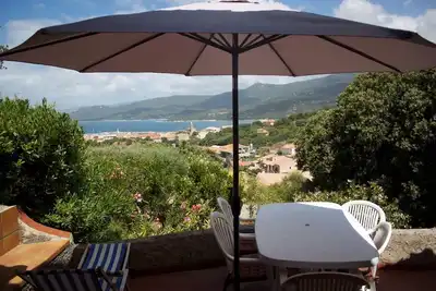 Image de Espace, soleil et liberté : 3 terrasses, jardin privatif sur 24 hectares privés