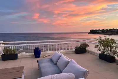 Image de Front De Mer, 50 m² Luxueux, 4 Personnes, Plage à 50m, Terrasse de 80m², 3lits