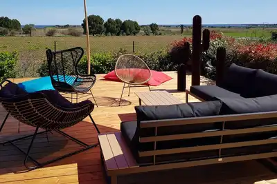 Image de Au coeur d'un domaine viticole, Cottage avec Piscine, vue Mer et étang de Thau